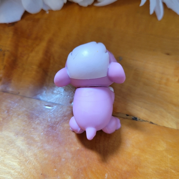 Littlest Pet Shop LPS #1773 Guinea Pig Purple Blue Eyes 2007 - Picture 5 of 10